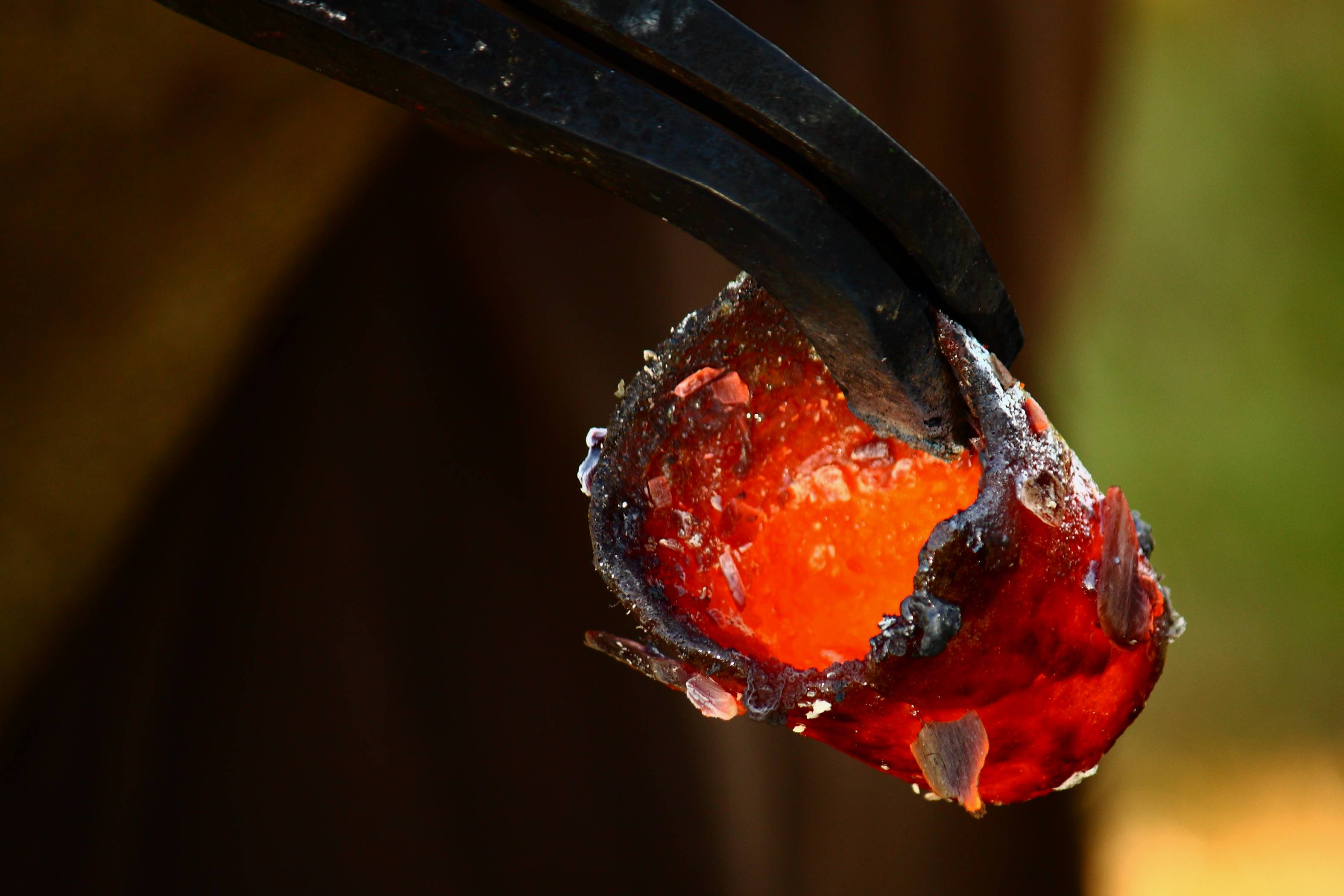 was gibt
  es Schöneres als flüssige Bronze ?