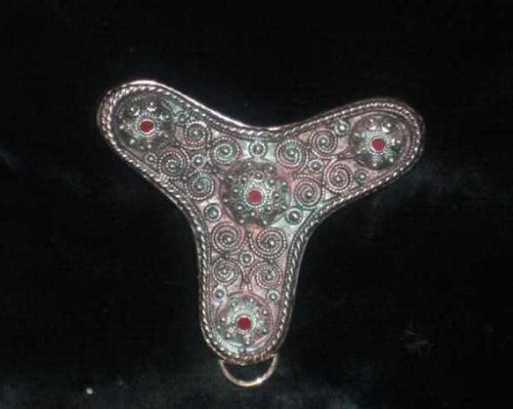 Wikinger Kleeblattfibel_Carneol_Bronze_Wikinger